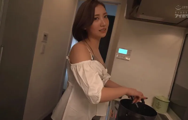 Cậu em chồng may mắn và người bồn chứa tinh của anh trai có chiếc lưỡi điêu luyện