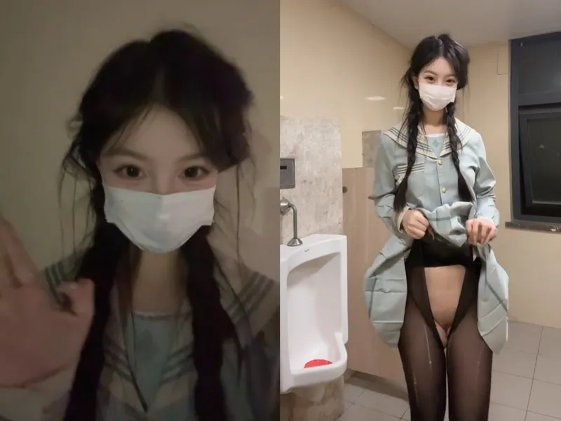 Em người yêu sinh viên cấp 3 live móc lồn trong nhà vệ sinh nam p2